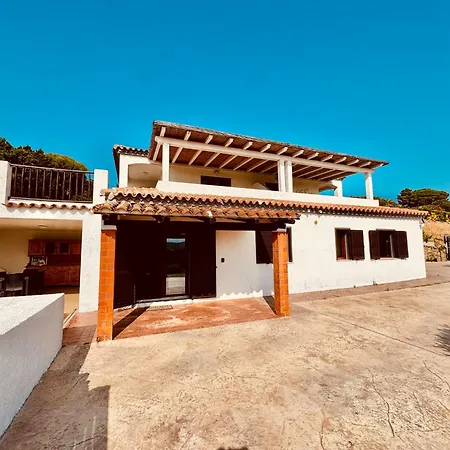 Three Bedroom And Three Bathrooms Holiday home Baja Sardinia